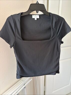Black Square Neck Short Sleeve Top